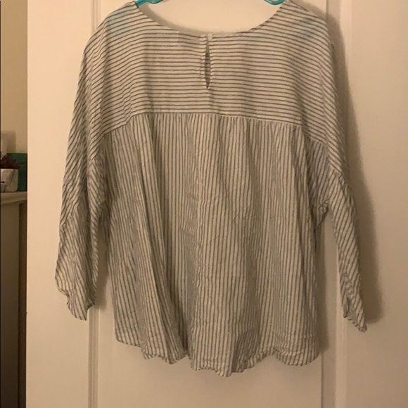 Quarter length sleeved striped blouse - Picture 2 of 5